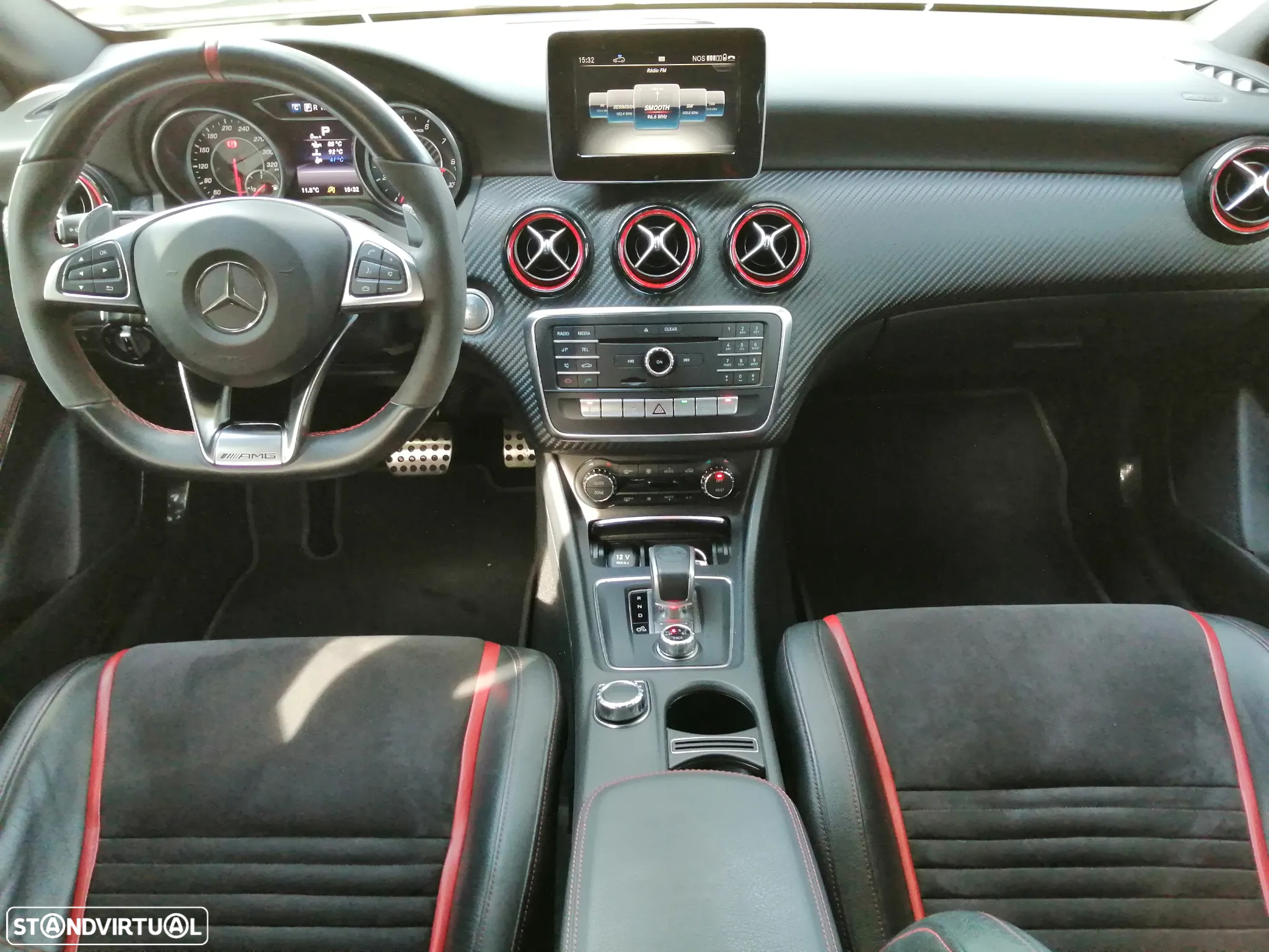Mercedes-Benz A 45 AMG 4-Matic - 9