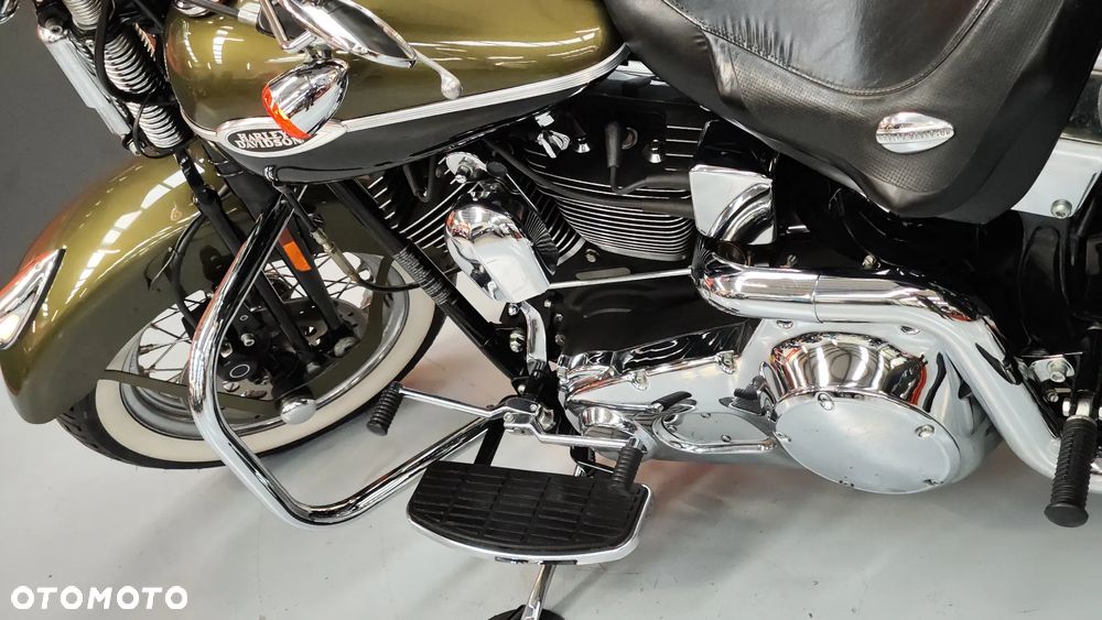 Harley-Davidson Softail Springer Classic - 34