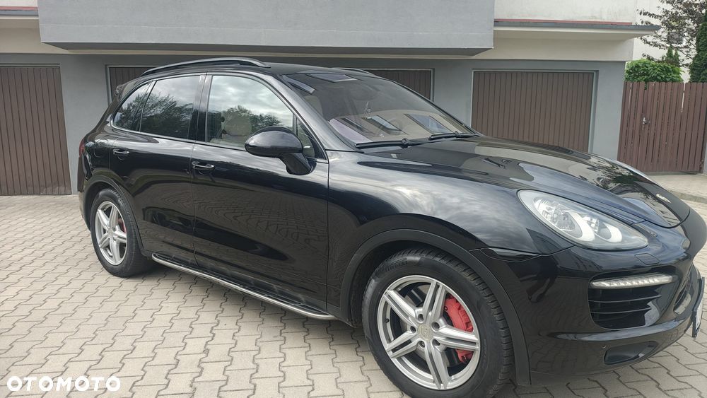 Porsche Cayenne - 4