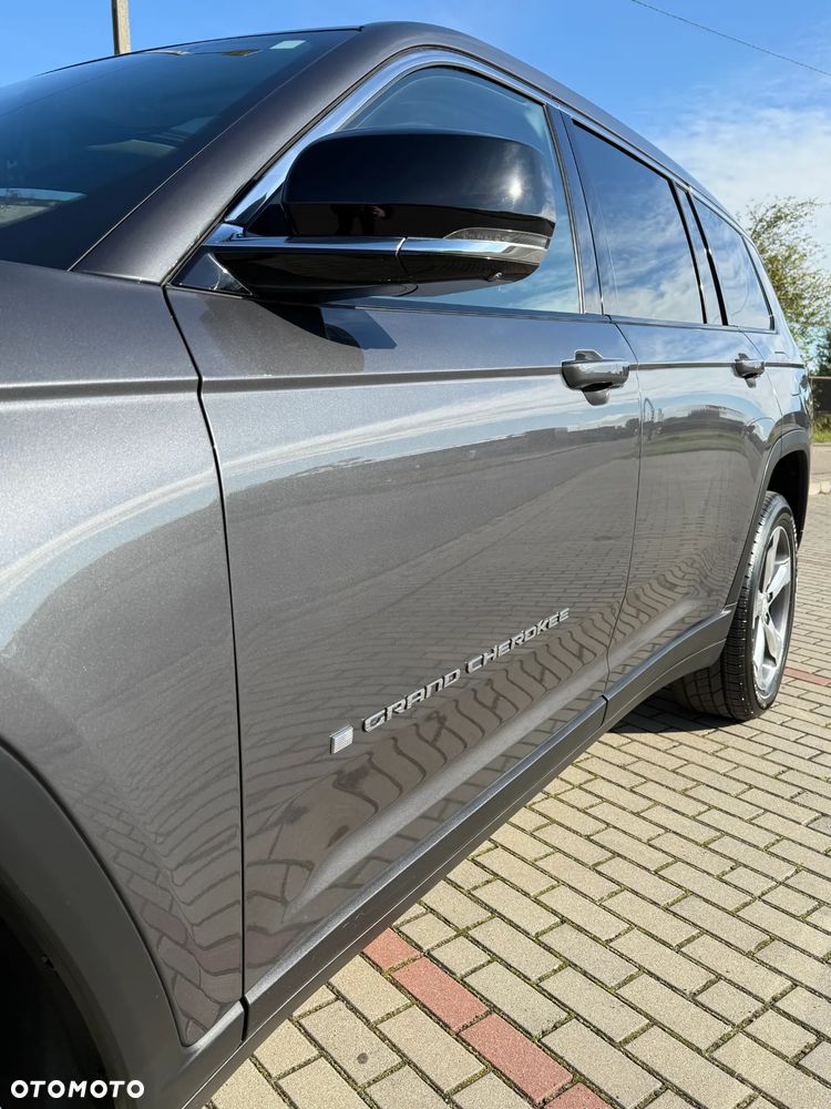 Jeep Grand Cherokee - 10