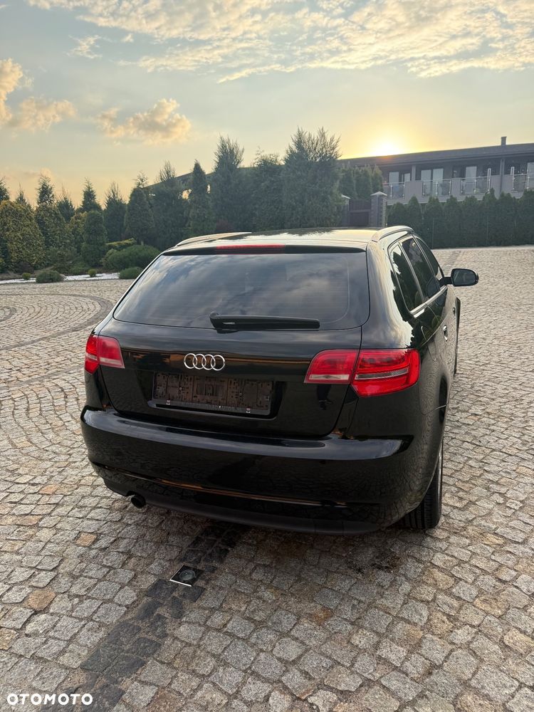 Audi A3 Sportback 1.6 Ambiente - 11