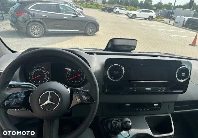 Mercedes-Benz Sprinter - 6