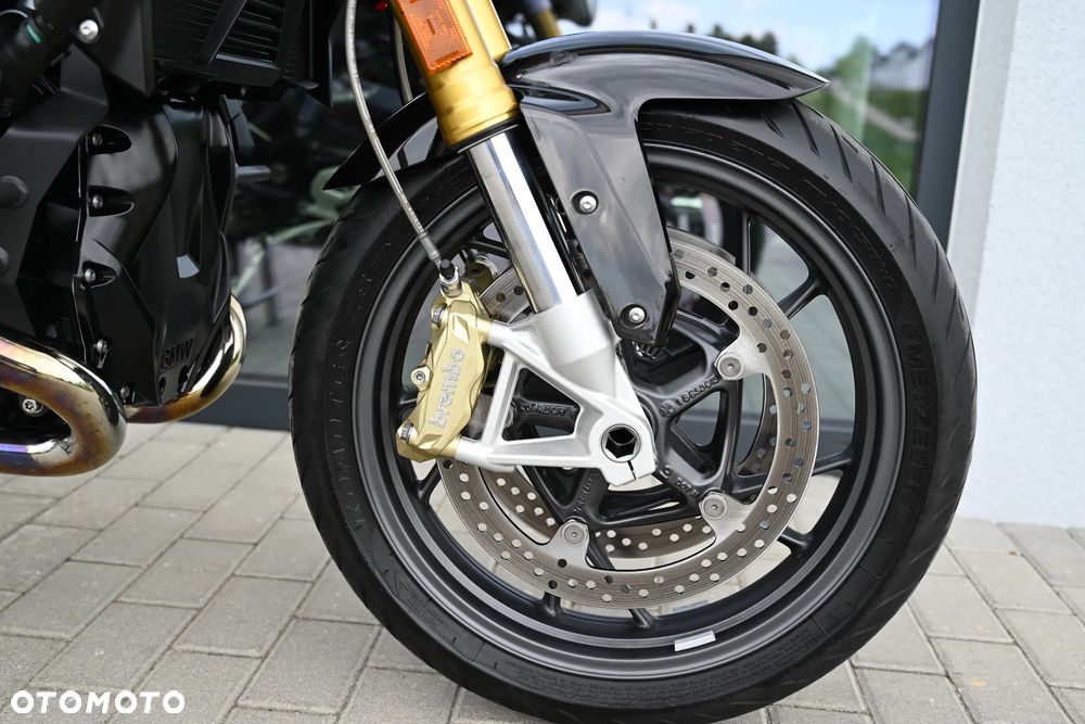 BMW R - 19
