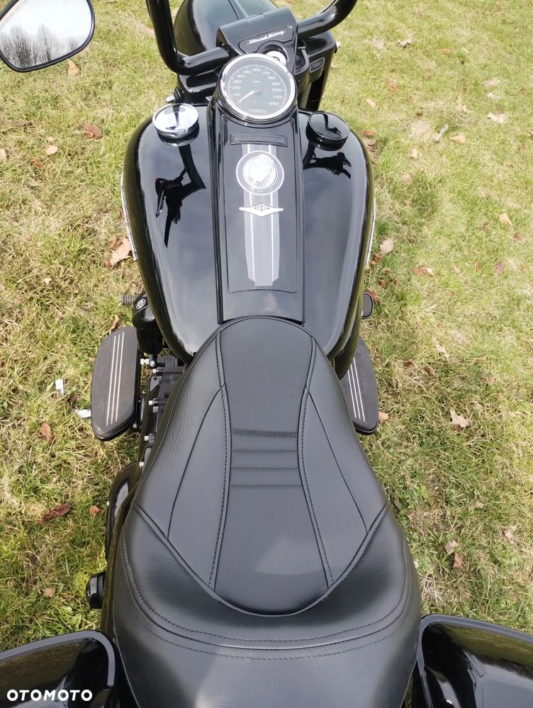 Harley-Davidson Touring Road King - 8