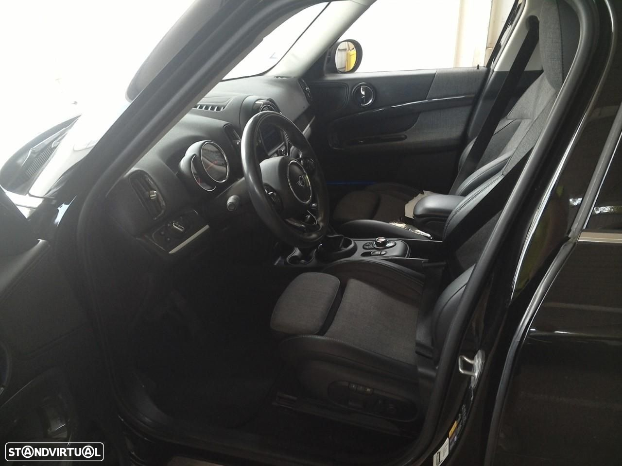 MINI Countryman Cooper SE ALL4 Auto - 4