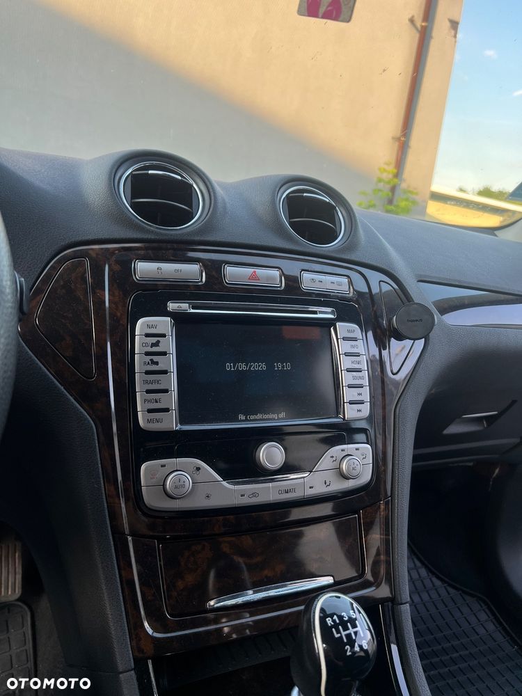 Ford Mondeo 2.0 TDCi Ghia - 18