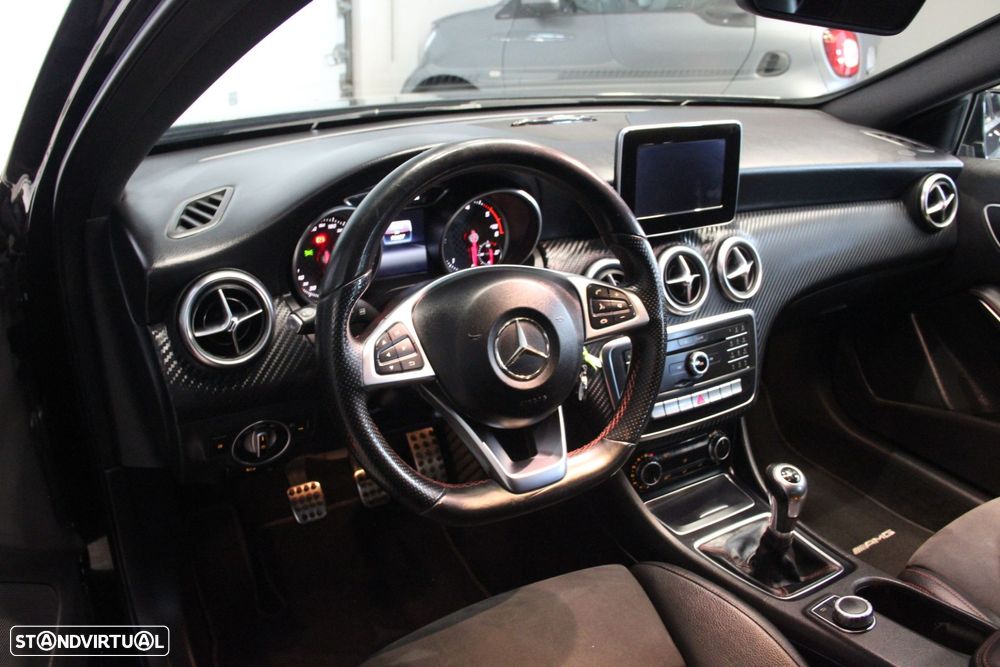 Mercedes-Benz A 180 d AMG Line - 22