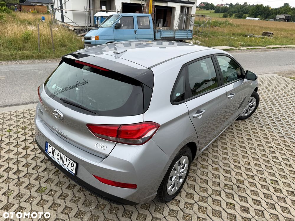 Hyundai i30 1.5 DPI Classic + - 5