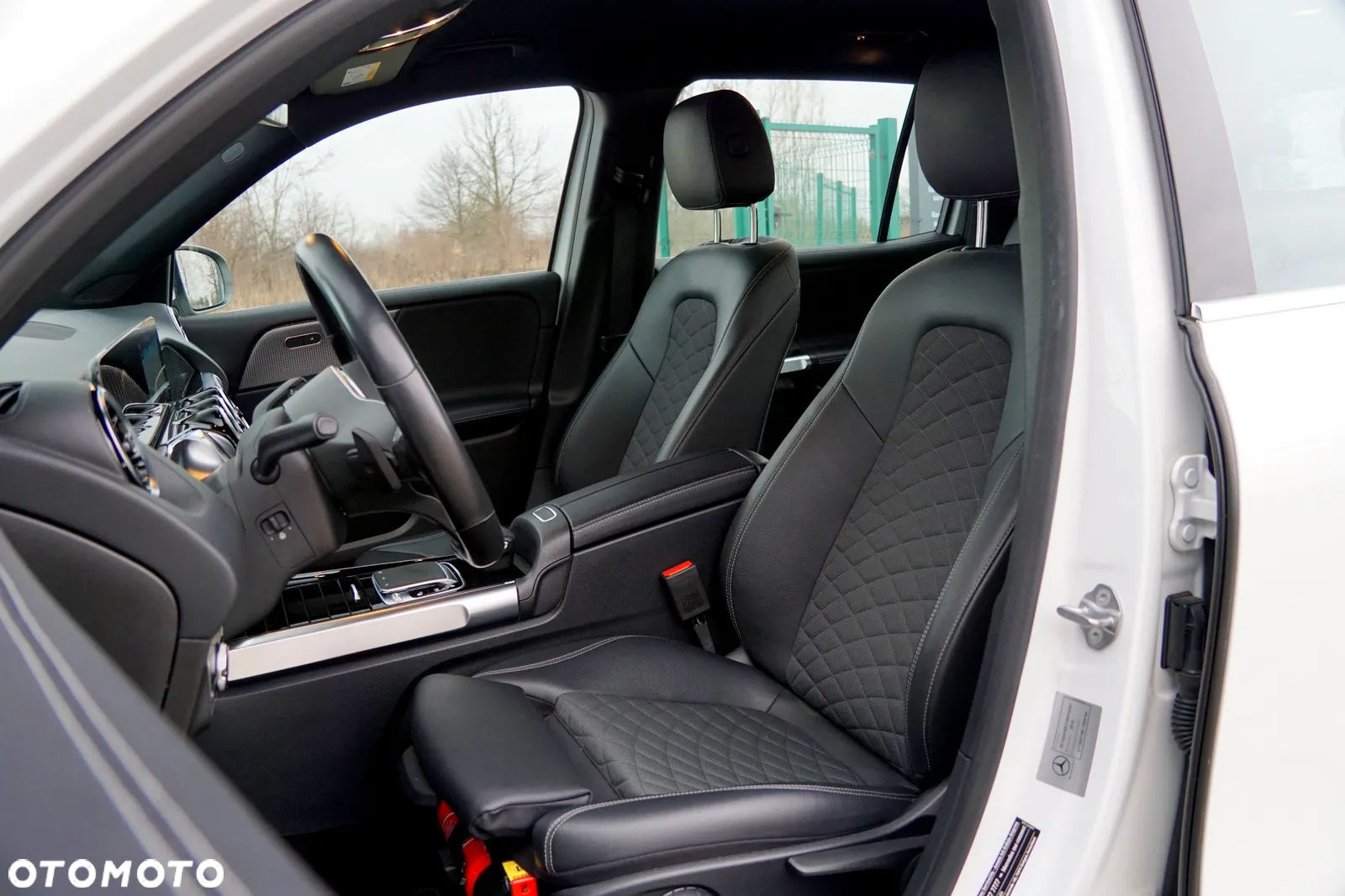 Mercedes-Benz GLB 200 7G-DCT Progressive - 19