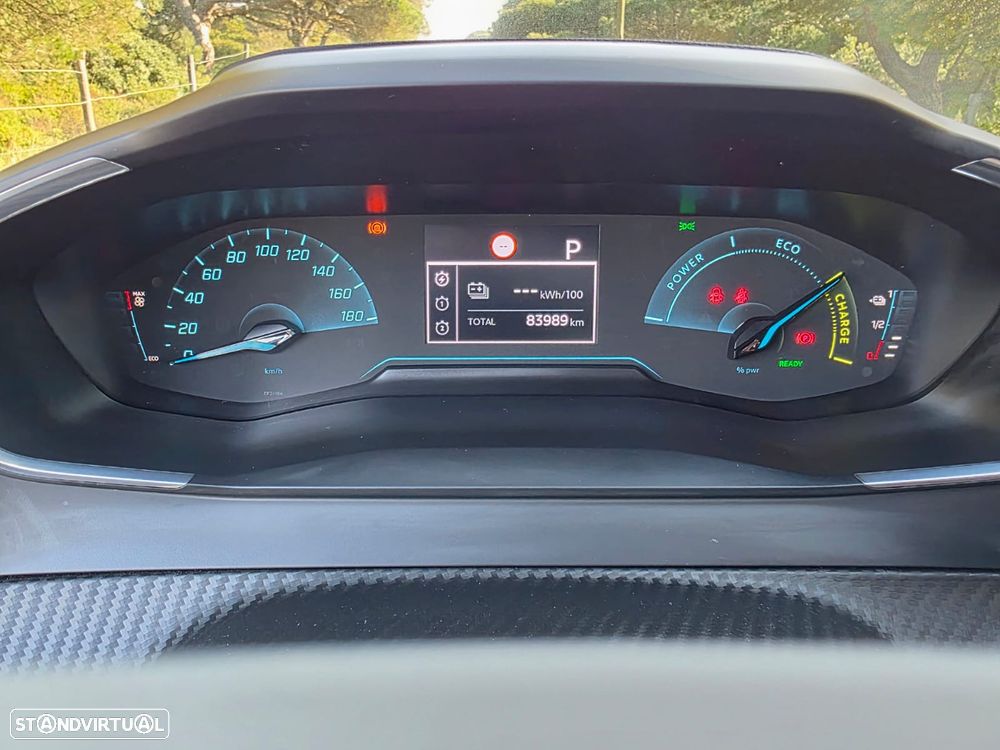 Peugeot e-208 E-Style - 11