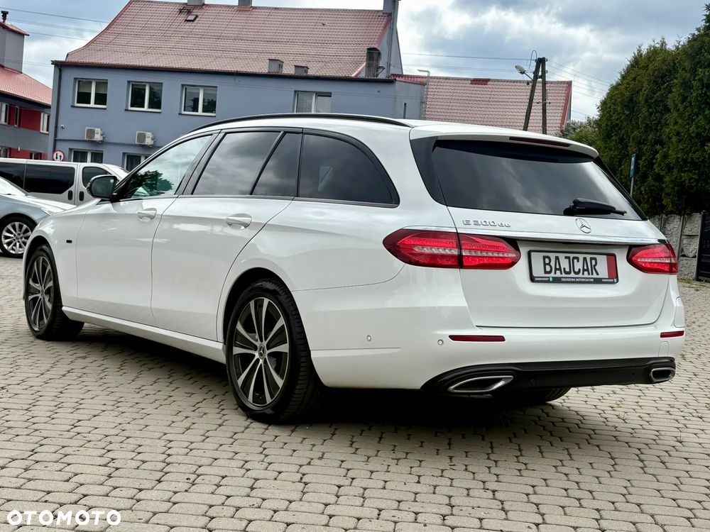 Mercedes-Benz Klasa E 300 de T 9G-TRONIC - 5