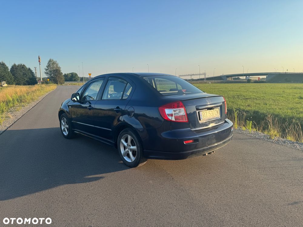 Suzuki SX4 - 4