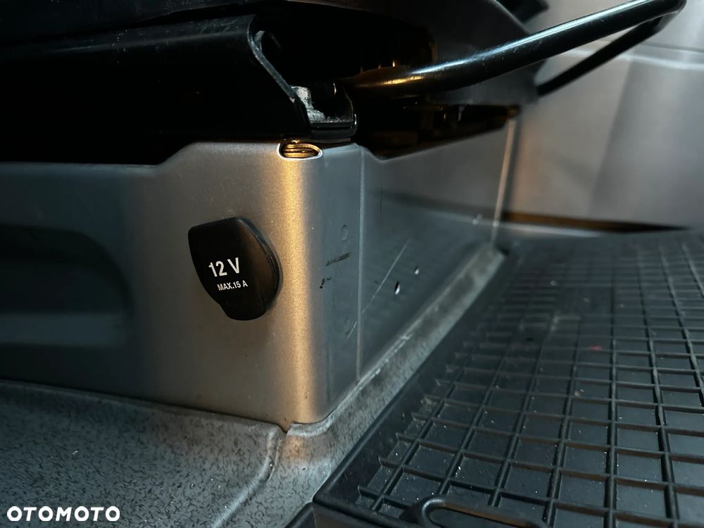 Mercedes-Benz SPRINTER - 29