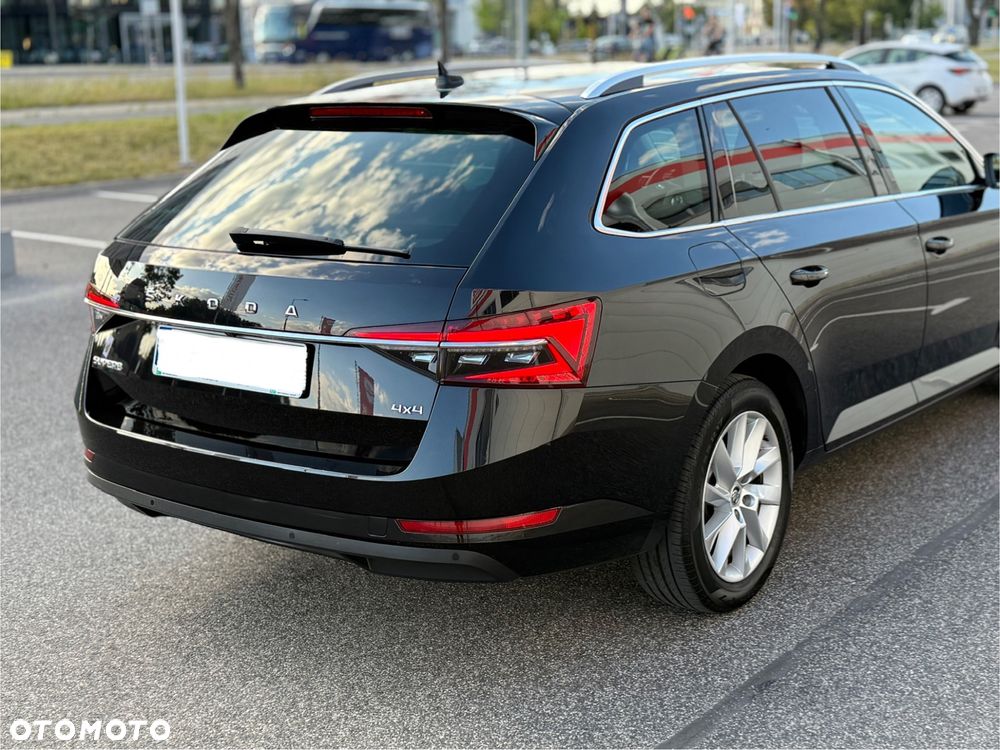 Skoda Superb 2.0 TDI SCR 4x4 Style DSG - 4