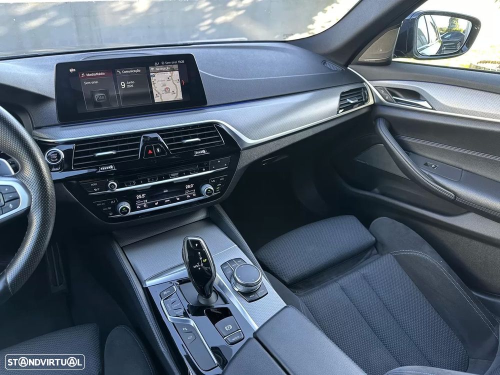 BMW M550d xDrive Auto - 29