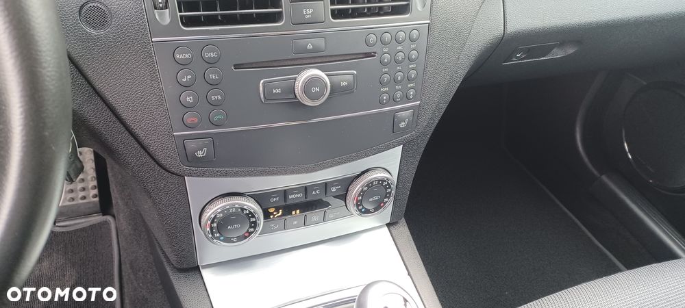 Mercedes-Benz Klasa C 200 Avantgarde Edition - 20