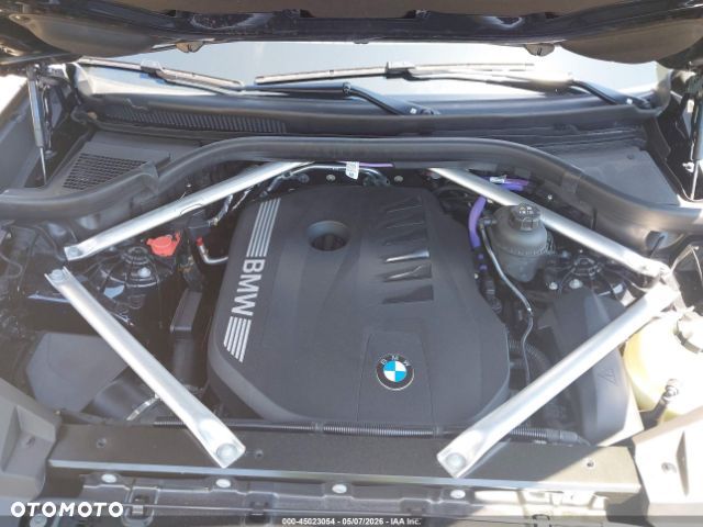 BMW X5 xDrive40i - 11