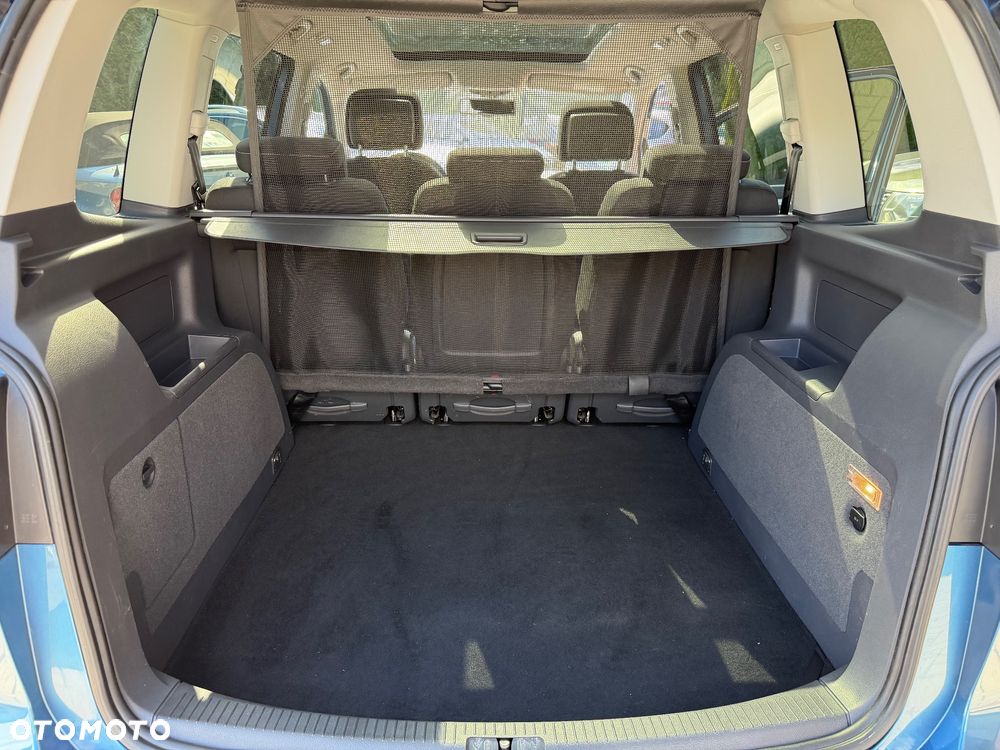 Volkswagen Touran 2.0 TDI DPF BlueMotion Technology Cup - 31