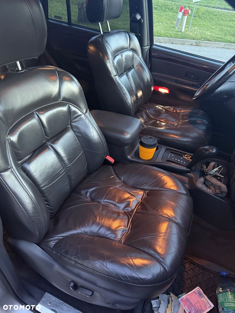 Jeep Grand Cherokee - 19
