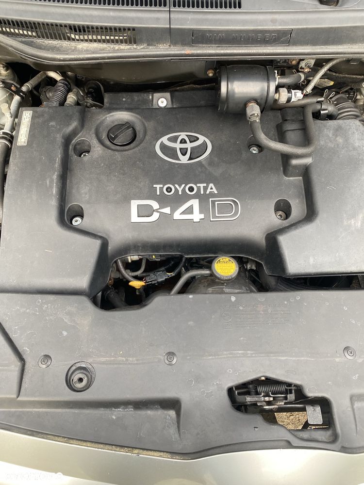Toyota Corolla Verso - 7