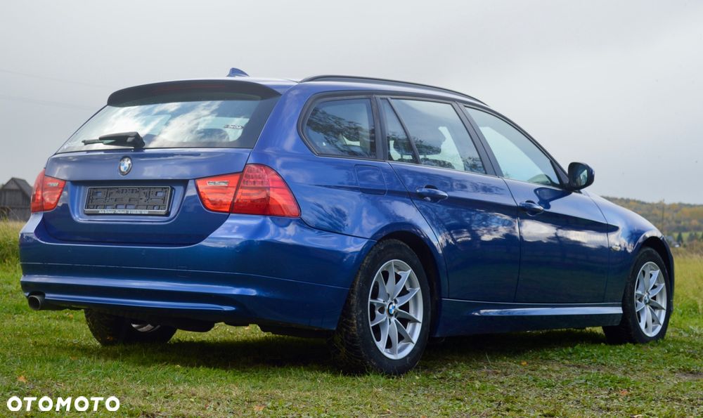 BMW Seria 3 320d DPF Touring - 7