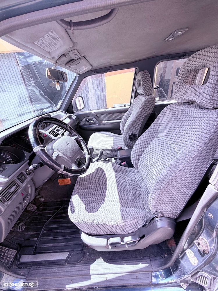 Mitsubishi Pajero 2.8 TD GLS - 17