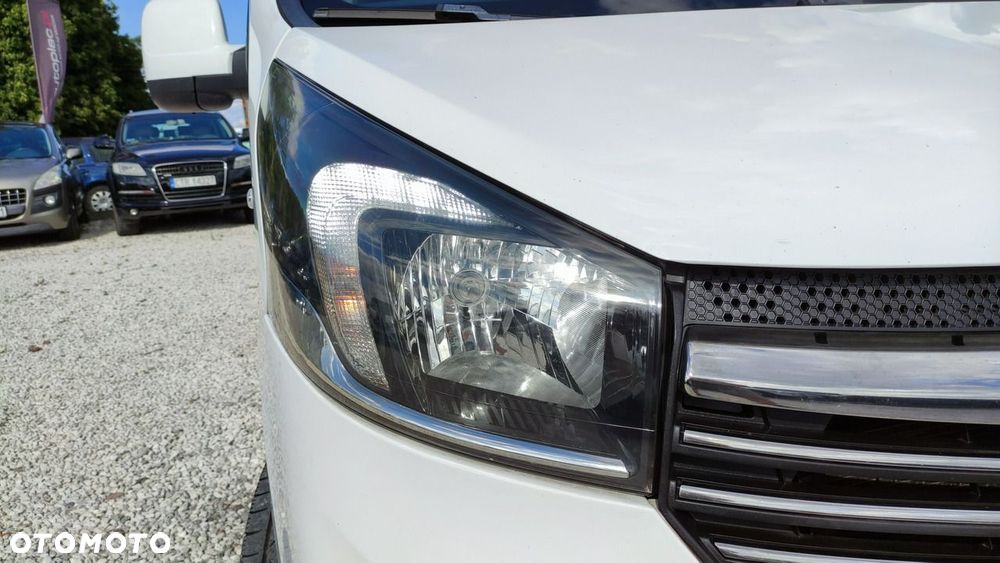 Opel Vivaro - 21