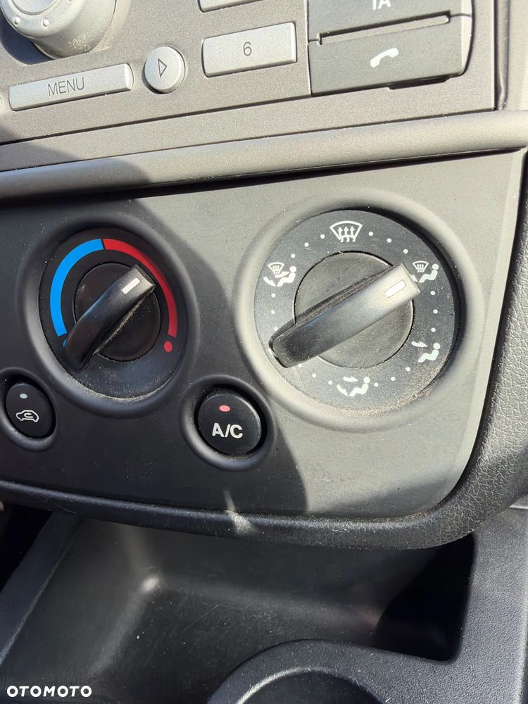 Ford Fiesta 1.4 Style - 34