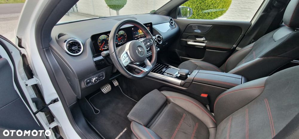 Mercedes-Benz GLA - 14