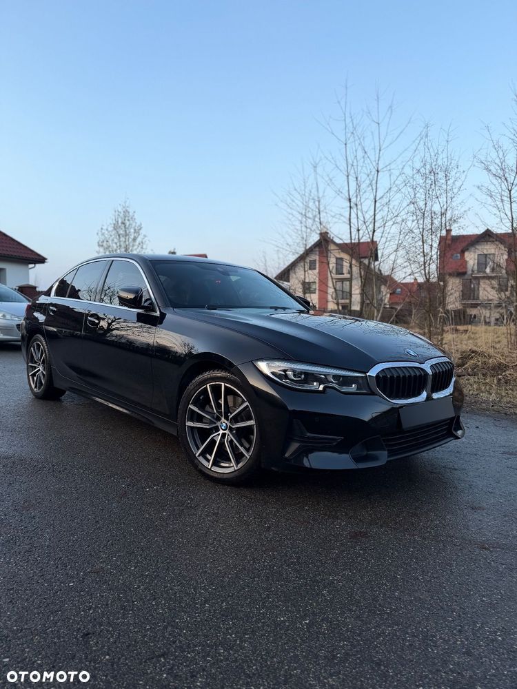 BMW Seria 3 330i Sport Line - 18