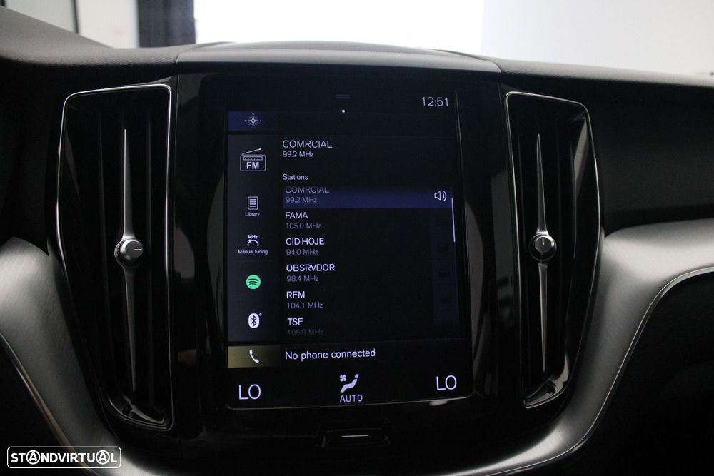 Volvo XC 60 2.0 T8 PHEV Momentum AWD — fotografia 16
