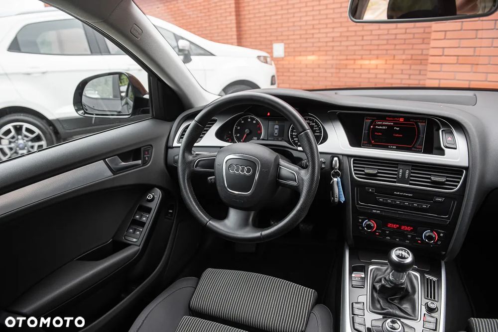 Audi A4 ver-1-8-tfsi-attraction - 18