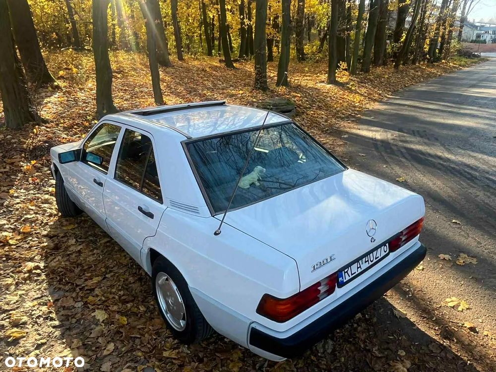 Mercedes-Benz W201 (190) - 21