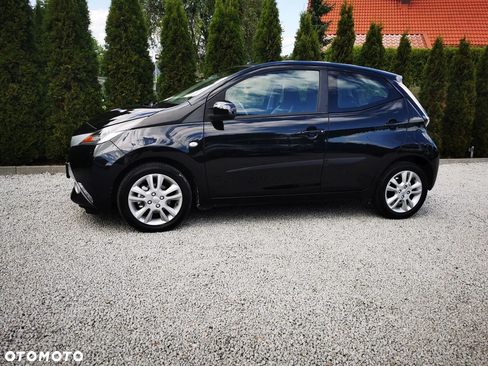 Toyota Aygo x-wave - 31
