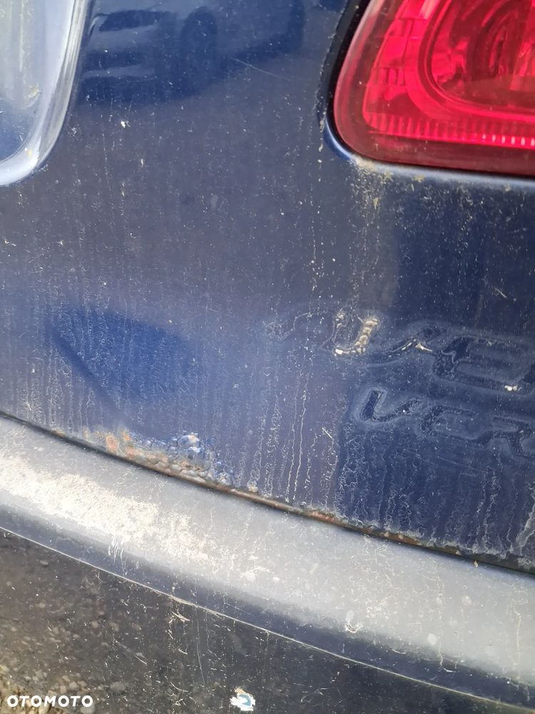 Toyota avensis verso klapa bagaznika 6P4 - 5