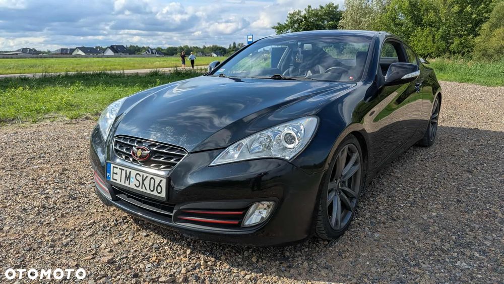 Hyundai Genesis Coupe - 4