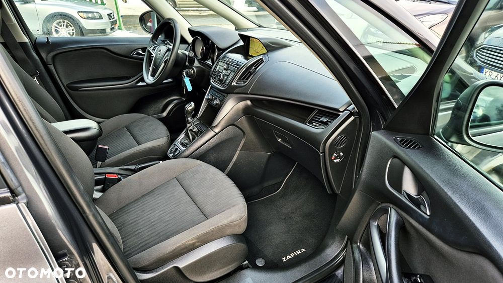 Opel Zafira Tourer 1.4 Turbo Business Edition - 38