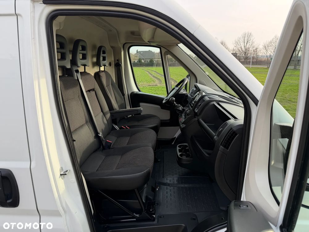 Peugeot Boxer * 2.0 / 130KM * L2H2 * Furgon / Blaszak * Średni / Podwyższany * - 32