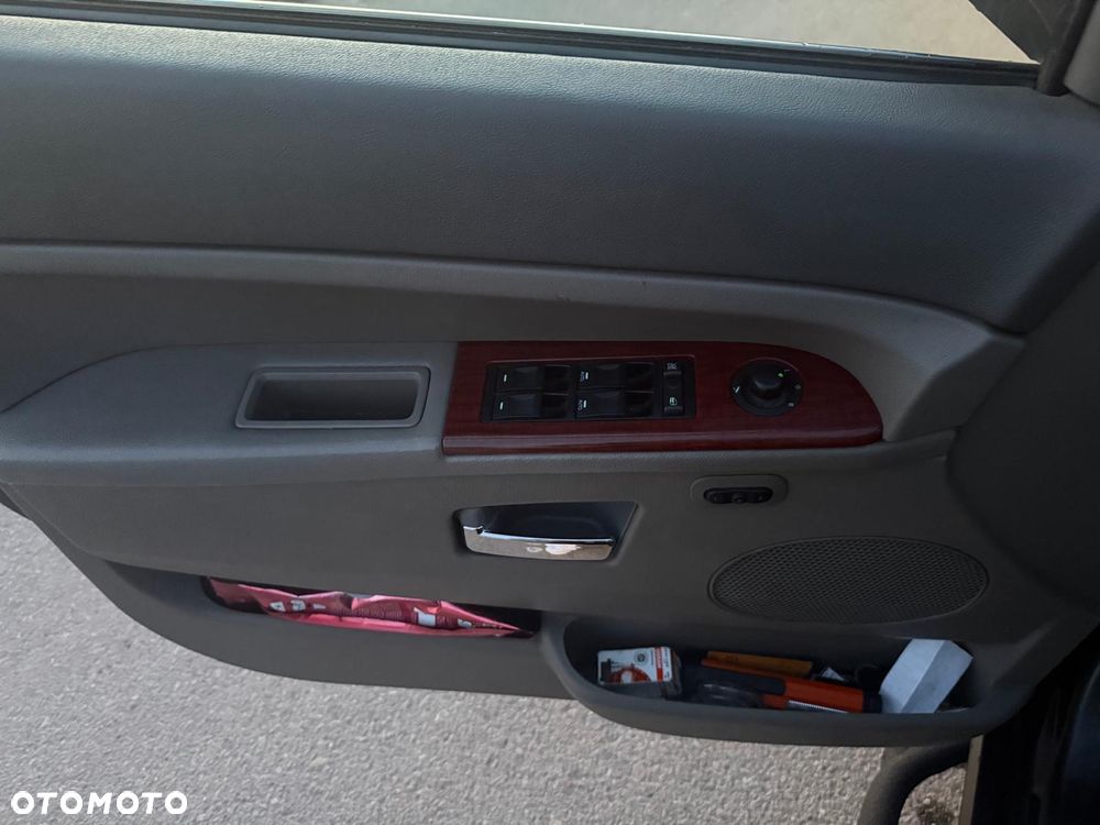 Jeep Grand Cherokee - 11