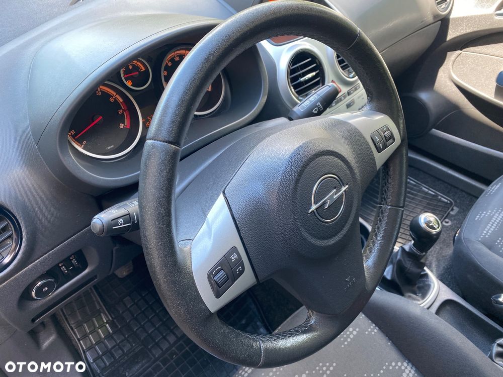 Opel Corsa 1.4 16V Selection - 8