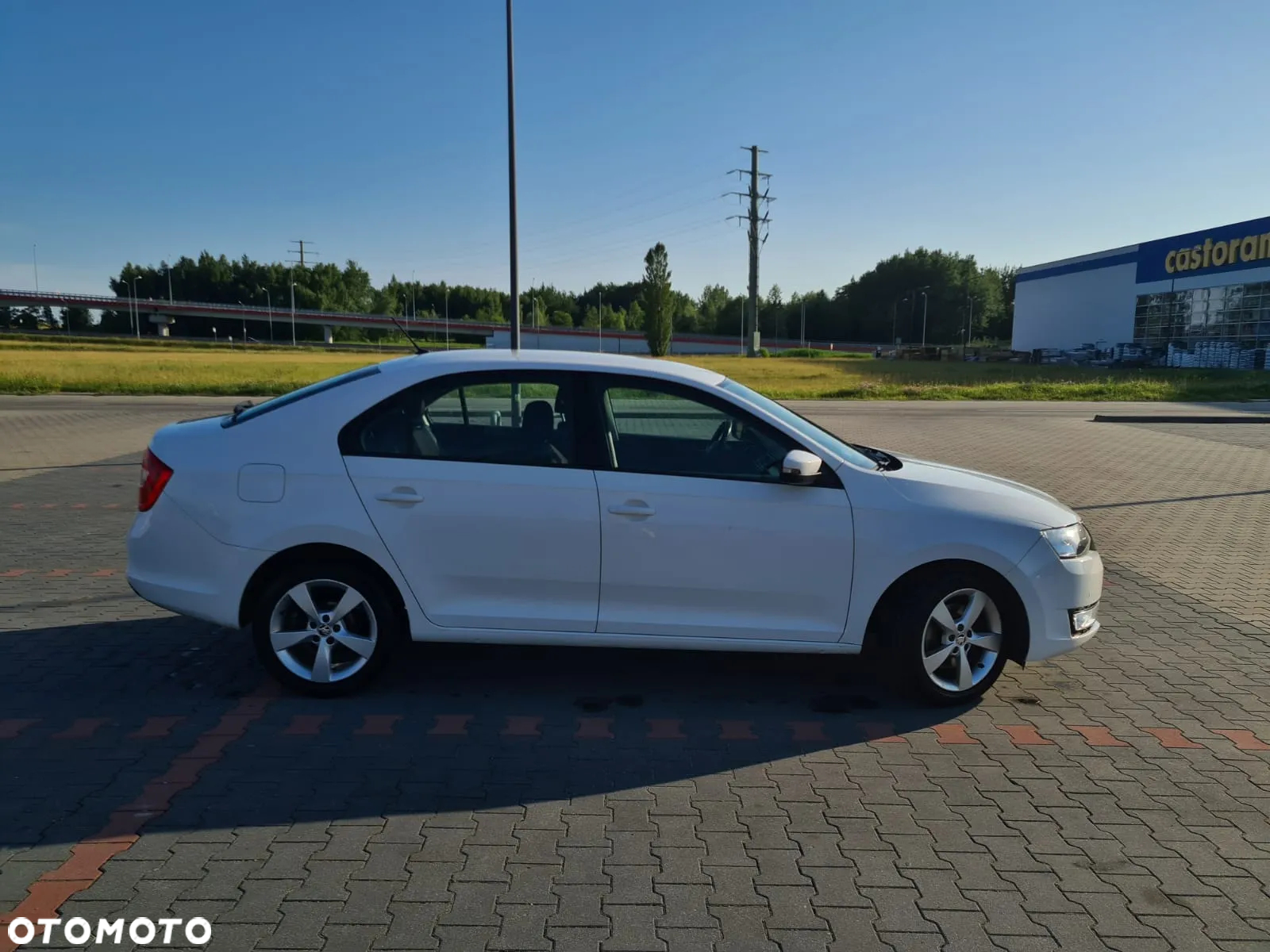 Skoda RAPID 1.2 TSI Style - 8