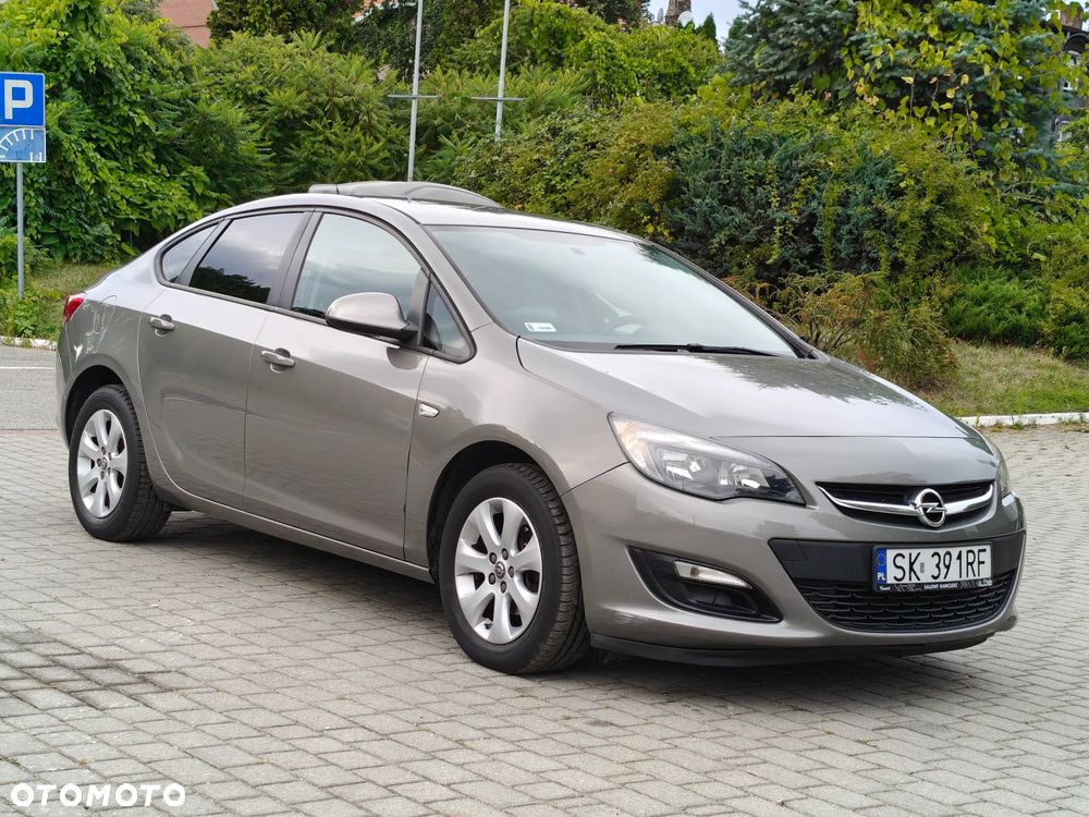 Opel Astra 1.6 EU6 - 12