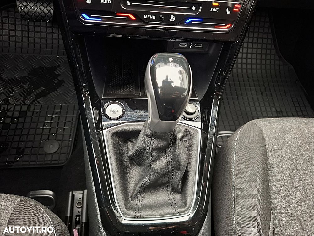 Volkswagen T-Cross - 22