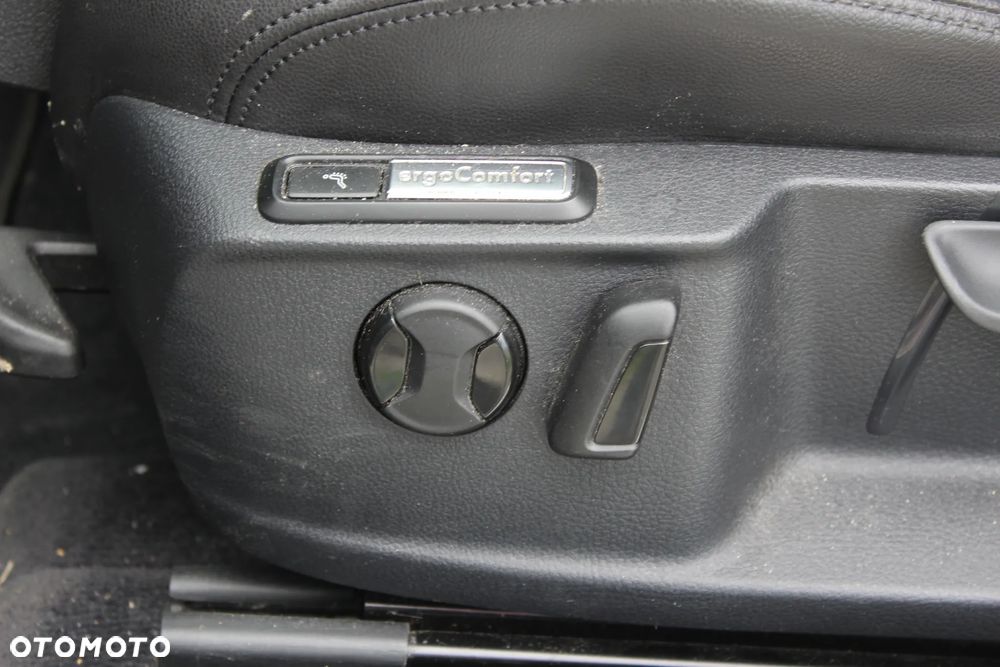 Volkswagen Passat 2.0 TDI BMT Trendline - 13