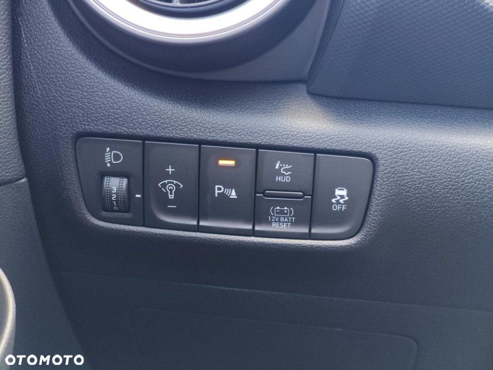 Hyundai Kona - 21