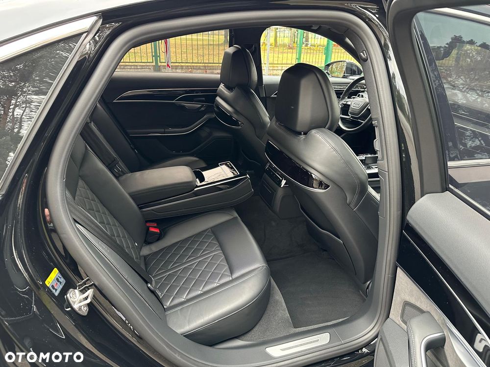 Audi A8 - 24