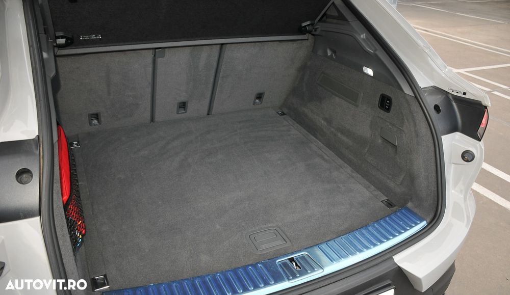 Porsche Cayenne Coupe Standard - 16