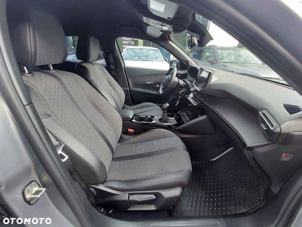 Peugeot 2008 - 11