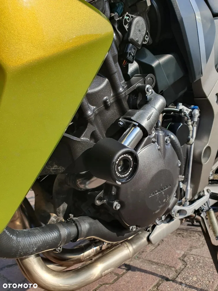 Honda CB - 10