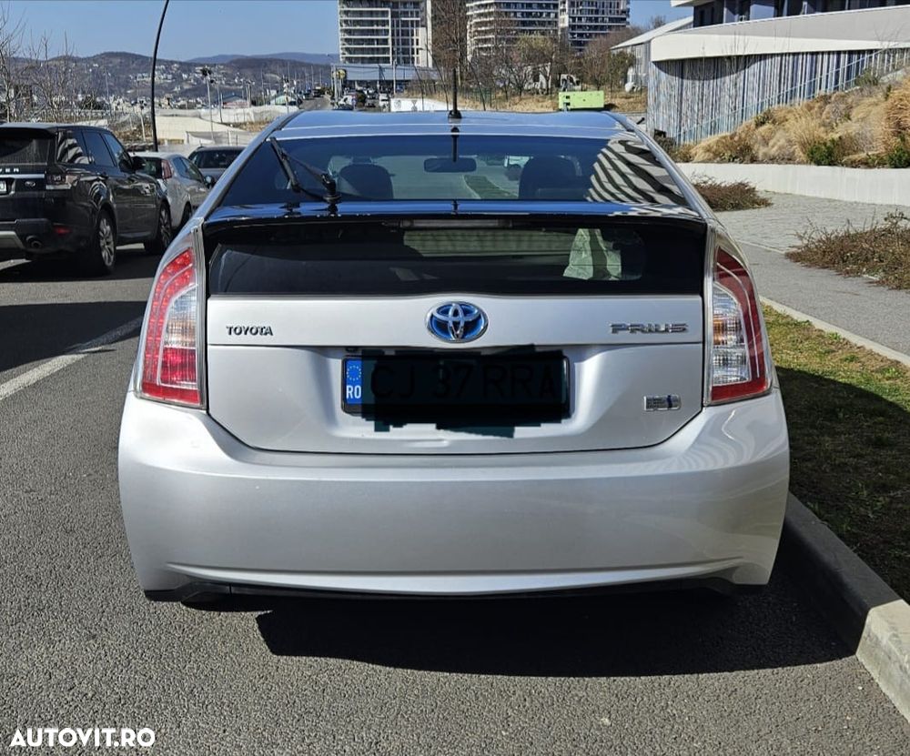 Toyota Prius - 5